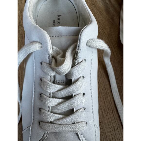 Kate Spade Lift White Sneakers Sz 7 Leather Gold Heel Accent and Gold Logo - Picture 11 of 12